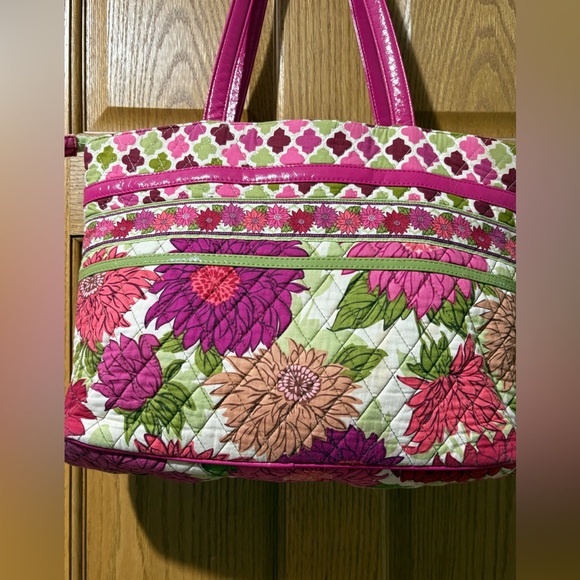 Vera Bradley Bag - Picture 4 of 8